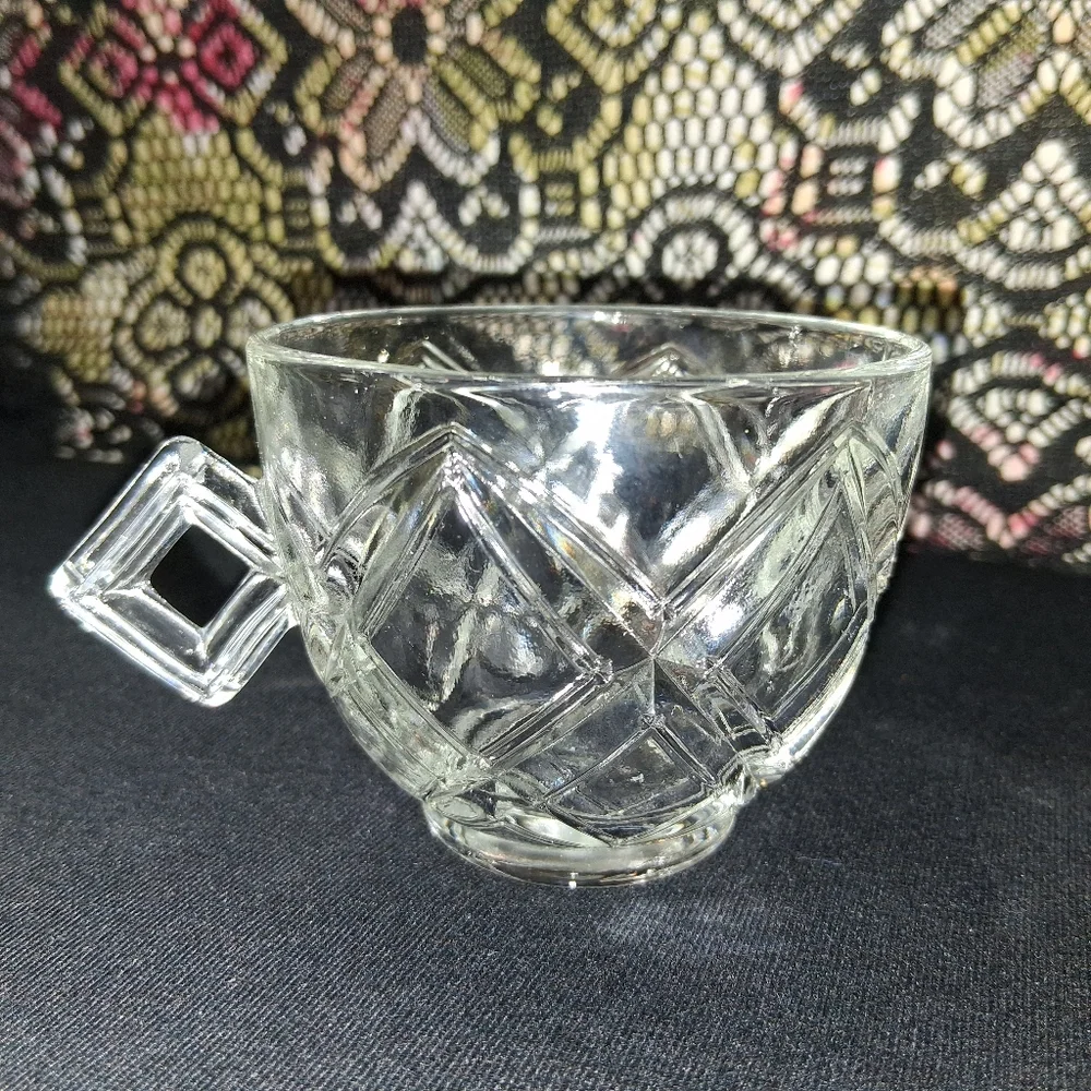 Vintage Colony Diamond Block Lattice Clear Glass Teacups Punch Pitman-Dreitzer
